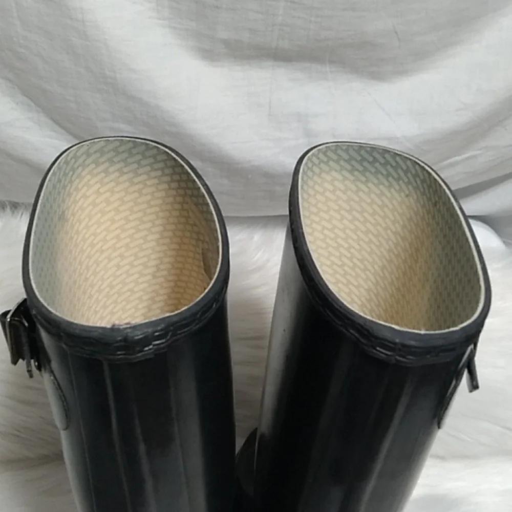 SALE! Hunter Boots Gently Worn Sz.5-6 (E-4) - Picture 9 of 16